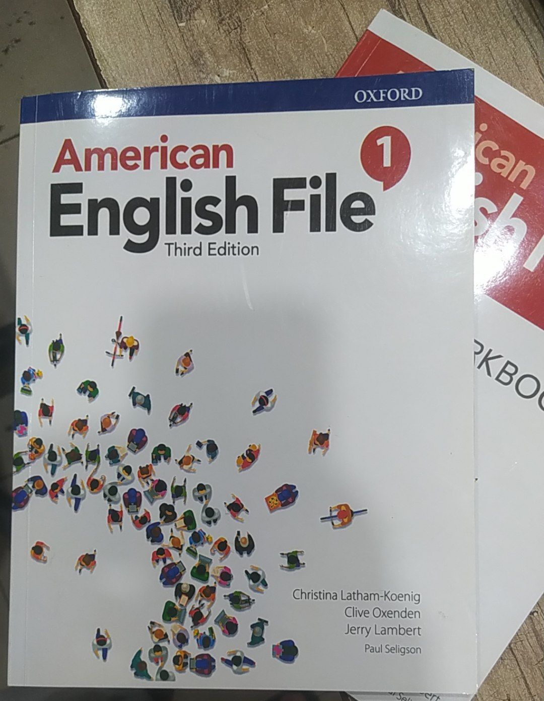 American English file 1کتاب همراه کتابکار ، کتابی عالی برای آموزش زبان انگلیسی